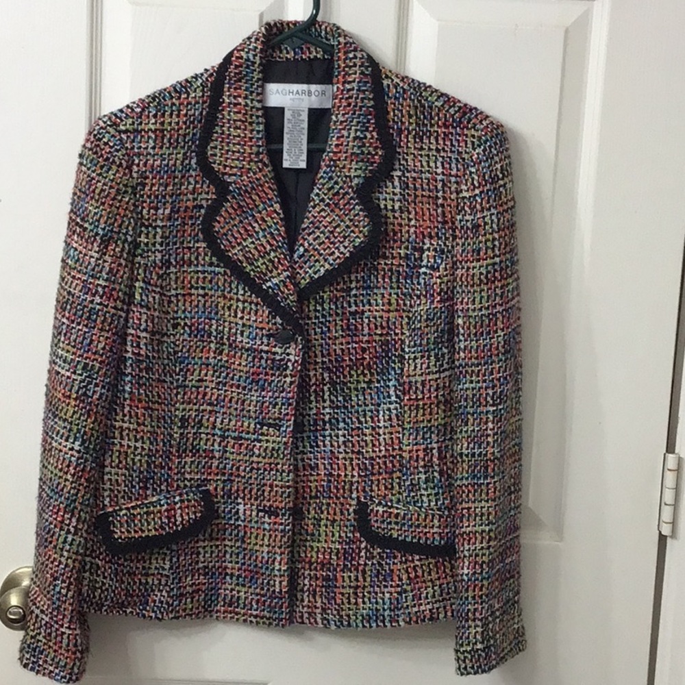 Sag Harbor brand new size 8P jacket. It is 23” long. Sleeves,22” long.